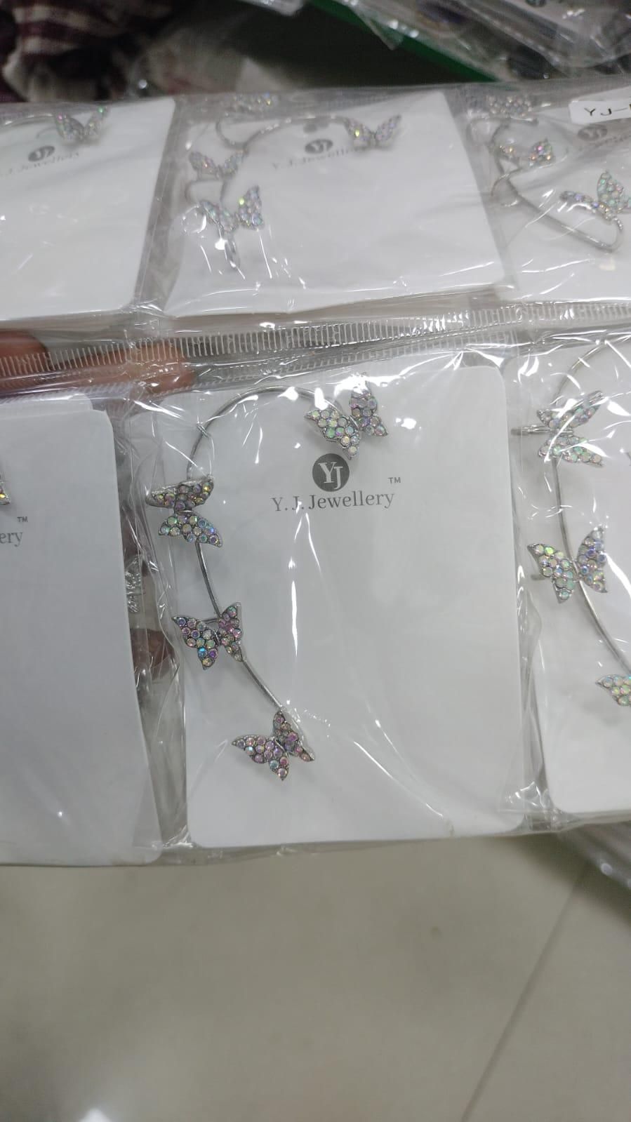 Stylish Butterfly Ear Crawler Cuff Earrings For Womens
